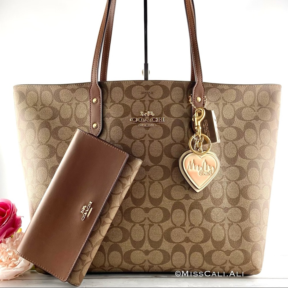 NWT COACH X JENNIFER LOPEZ Signature Canvas Town Tote Bag Wallet & Heart Charm